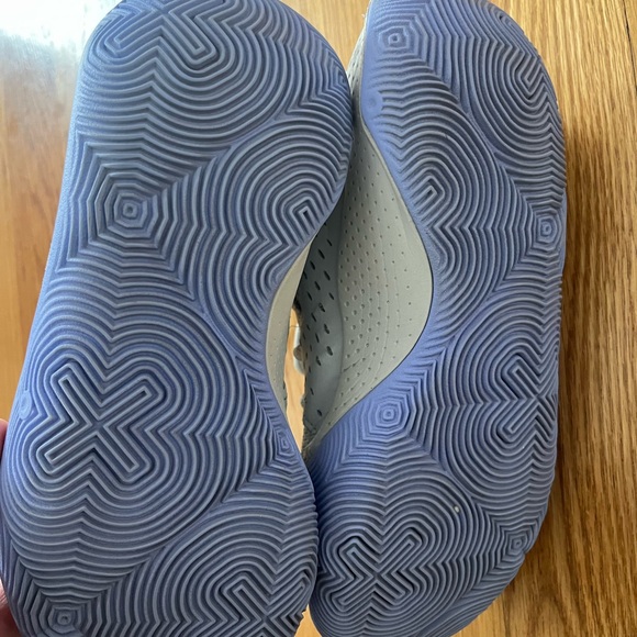 Under Armour Grade School UA Jet '23 7Y - Picture 3 of 6